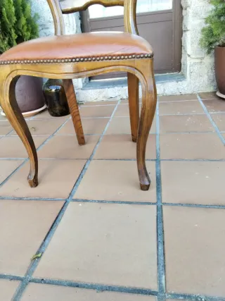 Silla de comedor de madera y cuero