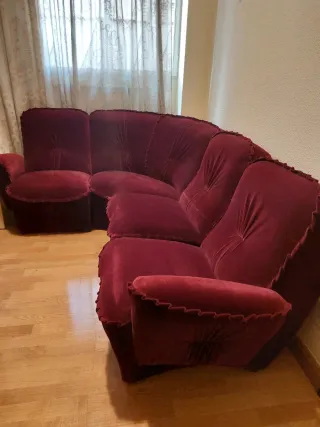 Estanterías, cajoneras, mesa,sofá, nevera ZARAGOZA