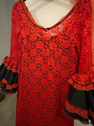 Traje Flamenca Rojo y Negro