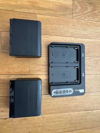 Cargador Doble y Baterías PULUZ HC2