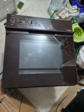 Horno eléctrico y hornilla a gas Corberó