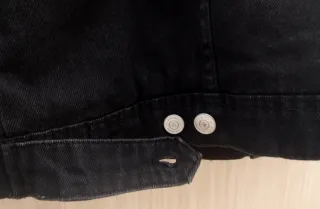 Cazadora vaquera negra con borreguito