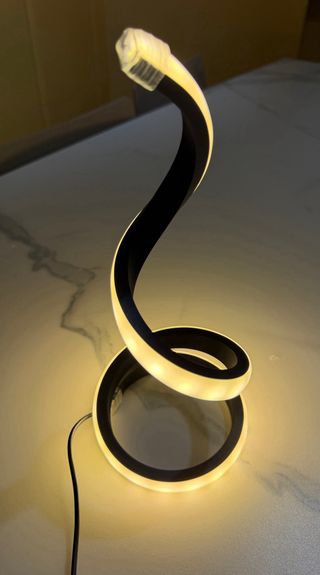 Lampada design spirale bianca e nera