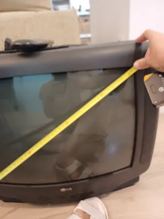 Televisor LG negro (con culo)