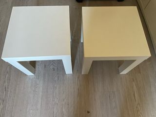 Mesas auxiliares blancas