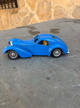 Réplica Bugatti Type 57SV Atlantic Azul