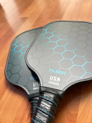 Kit Pickleball: 2 Palas, 4 Pelotas, Estuche