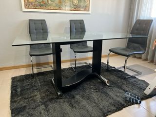 Mesa de sala vidro e metal