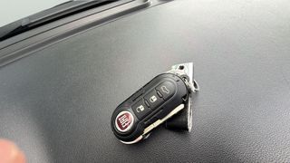 Fiat 500 1.0 Hybrid Cult 51 kW (70 CV)