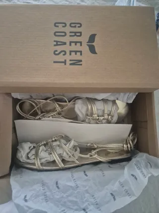 Sandalias planas doradas Green Coast