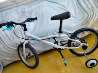 Bicicleta infantil Btwin hasta 6 años