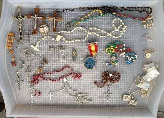 Rosarios, Virgenes  antiguas etc  RELIGIOSAS