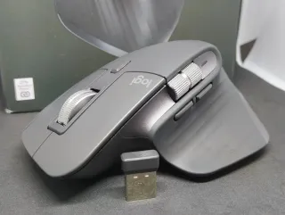Logitech MX Master 3S - rato premium em caixa