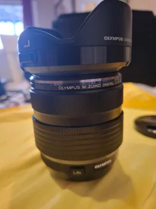 Olympus 12-40mm f/2.8