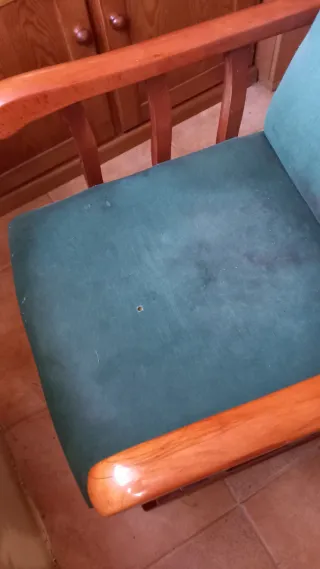 2 Mecedoras de Tela y Madera