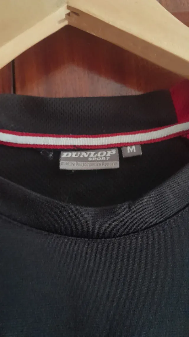 Camiseta Dunlop Hombre Negra y Roja