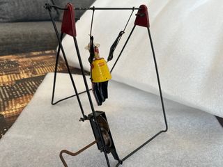 Juguete Payaso Trapecista Paya Hojalata