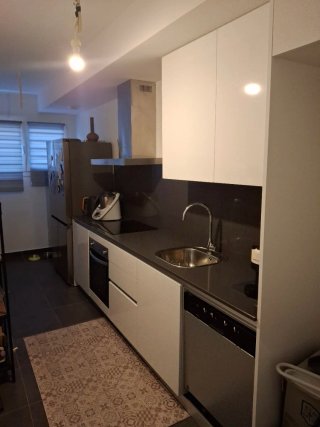 Cocina completa nueva.  Sin frigorífico.