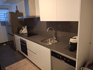 Cocina completa nueva.  Sin frigorífico.