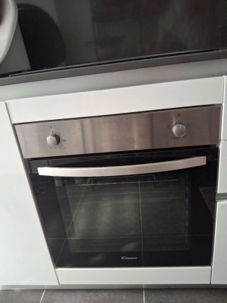 Cocina completa nueva.  Sin frigorífico.