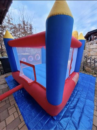 Castillo hinchable para niños