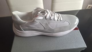 Zapatillas Prada Grises y Blancas Talla 47