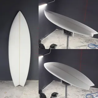 Tabla surf twin fin.