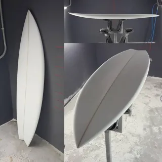 Tabla surf twin fin.