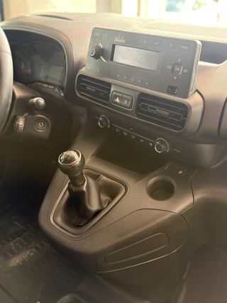 CITROËN BERLINGO XL. 2019. ECONÓMICA