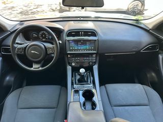 Jaguar F-Pace 2017