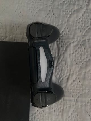 PS4 (PlayStation 4) + 2 Mandos+ 3 juegos