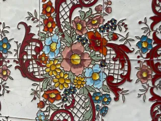 Vassoio decorativo in piastrelle e legno