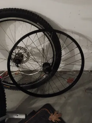 Rueda Delantera  26"  y regalo llanta trasera