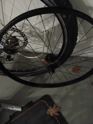 Rueda Delantera  26"  y regalo llanta trasera