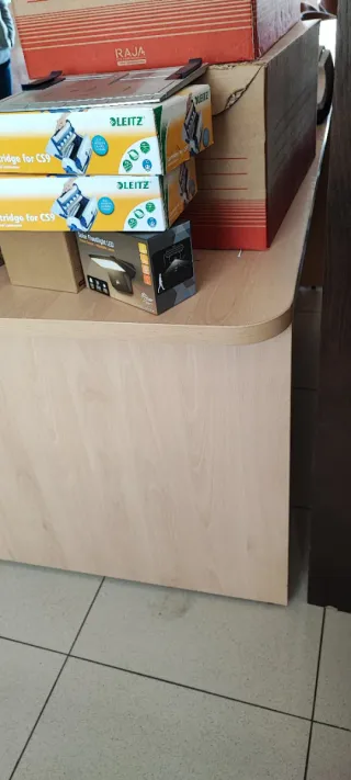 Mesa de escritorio haya nueva