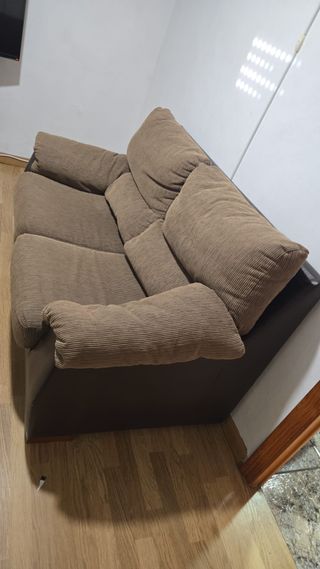 SOFÁ CAMA en buen estado - SIN MANCHAS SIN OLORES