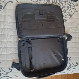 Maletín para portátil NGS negro