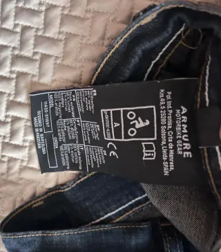 Pantalón vaquero moto