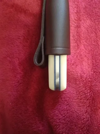 Funda de cuero para cuchillo