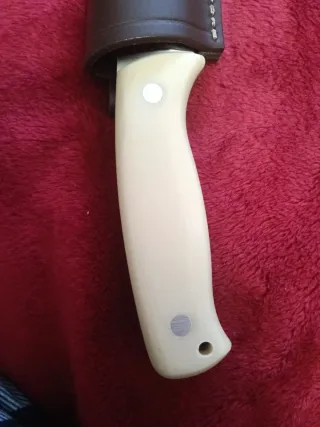 Funda de cuero para cuchillo