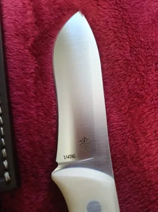 Funda de cuero para cuchillo