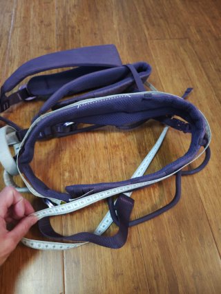 Arnés de escalada Petzl mujer, modelo LUNA. Casco