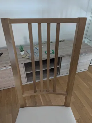 4 Sillas de Madera Blancas