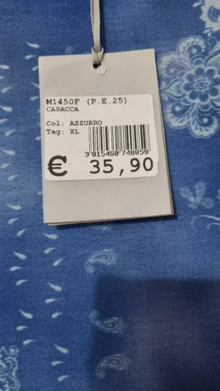 Blusa in viscosa con fantasia bandana