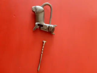 Candado antiguo forma de gato egipcio