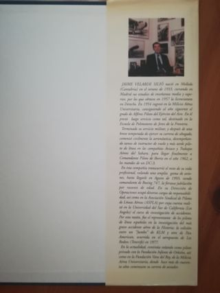 Aviones españoles desde 1910. J. Velarde Silió.