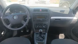 eskoda  Octavia  2006