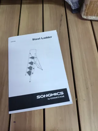 SONGMICS Escalera de Tijera con 4 Peldaños, Gris