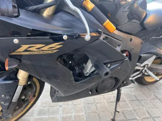 Yamaha YZF R6 Negra