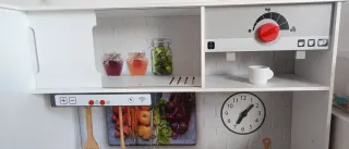 Cocinita de madera grande